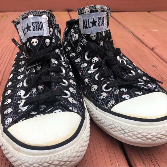 converse skull shoes